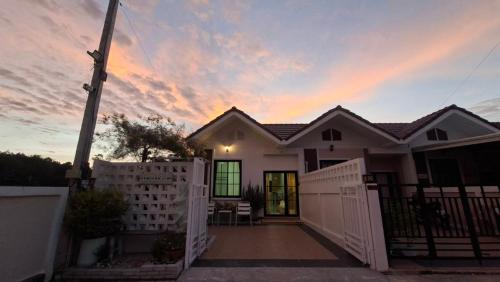 Budova, kde se prázdninový dům nachází