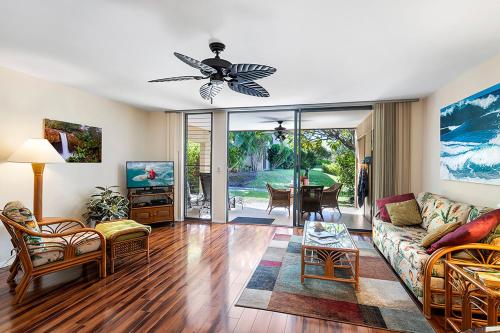 Μια τηλεόραση ή/και κέντρο ψυχαγωγίας στο Waikoloa Villas F-100