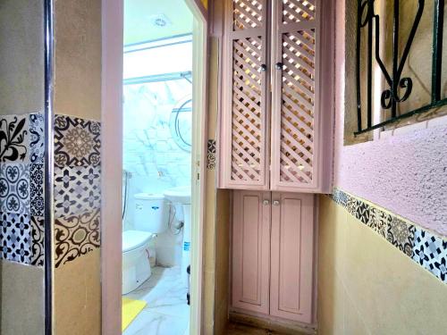 Ванная комната в 1-Bedroom Apartment with Garden & Wi-Fi in Taroudant City