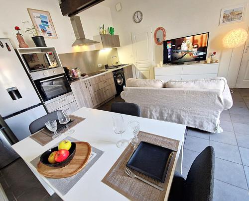 Köök või kööginurk majutusasutuses Appartement Business Lyon nord Gare & A6