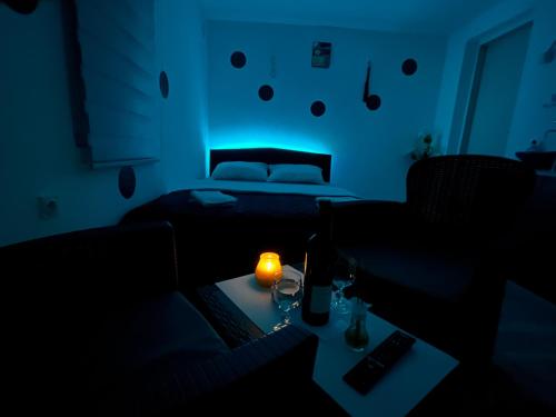 Ένα ή περισσότερα κρεβάτια σε δωμάτιο στο Avram019