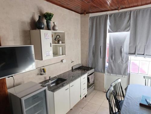 Η κουζίνα ή μικρή κουζίνα στο 4 de abril