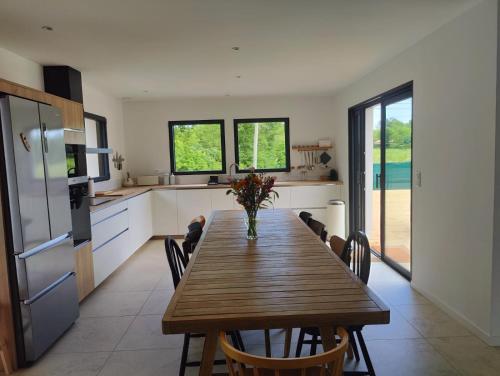 Η κουζίνα ή μικρή κουζίνα στο Villa Landéra