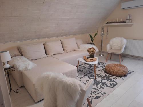 Posezení v ubytování Sarkcsillag Vendégház