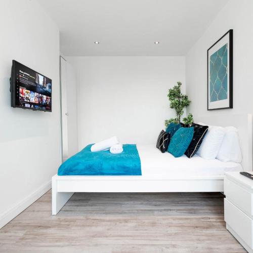 Foto Four Bedroom House - Parking - Garden - Netflix 22C 1