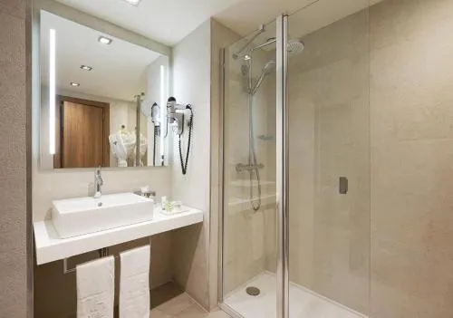 NH Barcelona Les Corts photo 5