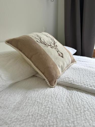 Ένα ή περισσότερα κρεβάτια σε δωμάτιο στο Bergstudio II I Flims I Laax I Ski I Caumasee