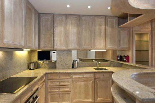 REF 847 - Cannes Center - Sea view apartment for rent