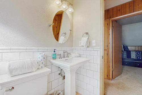 Koupelna v ubytování Conifer Donner