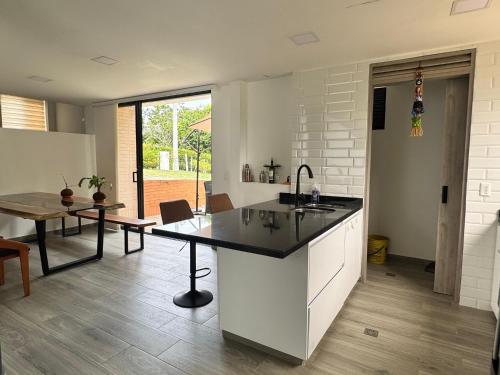 Köök või kööginurk majutusasutuses Casa de Campo ZEN Descanso y Naturaleza