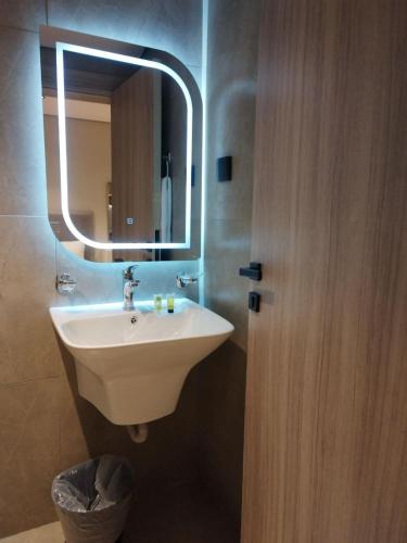 Koupelna v ubytování Living Room Qiblatain