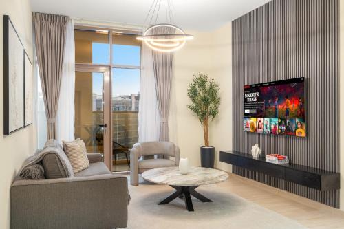 Cozy 2BR with Canal View & Partial Burj View