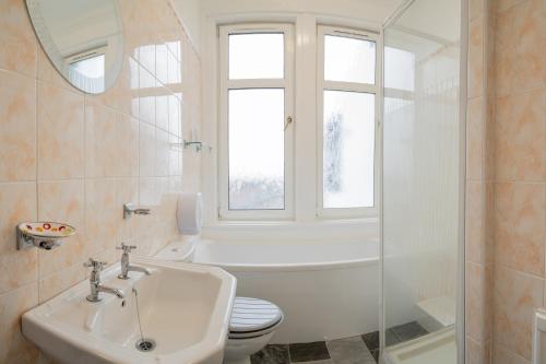 Koupelna v ubytování The Woodside