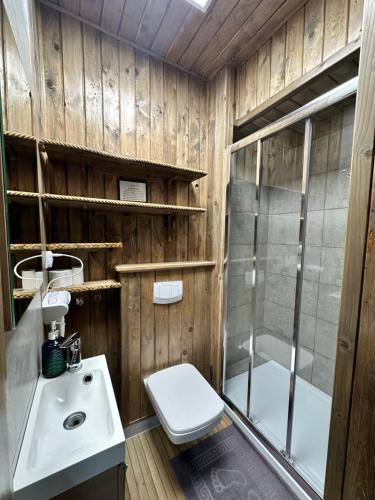 Ένα μπάνιο στο Dom na wodzie