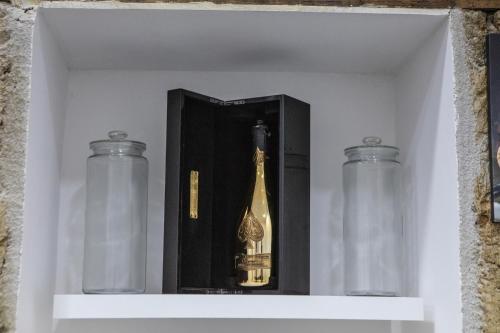 B&B Le quattro porte di napoli CENTRO STORICO