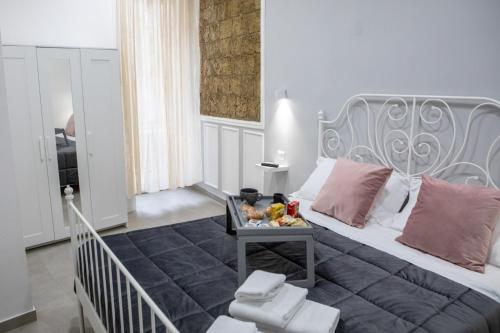 B&B Le quattro porte di napoli CENTRO STORICO