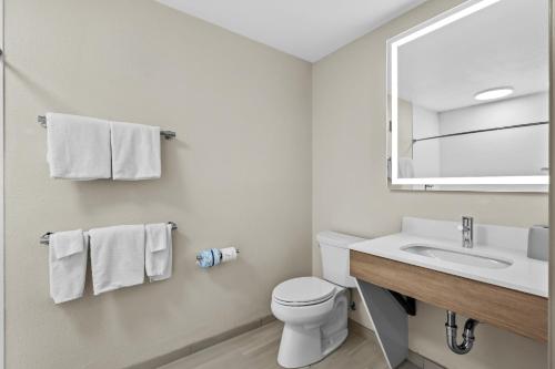 Koupelna v ubytování Holiday Inn Express Ogden by IHG