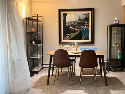 Fotografie z fotogalerie ubytování Pet Friendly Bellevue Condo with Stunning City Views v destinaci Bellevue