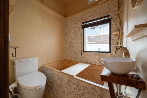 Koupelna v ubytování Korea's beauty in haeundae with Hinoki wooden bath