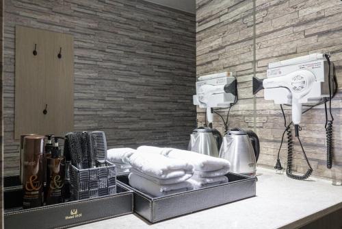 Příslušenství pro přípravu čaje a kávy v ubytování Jeonju Hotel I