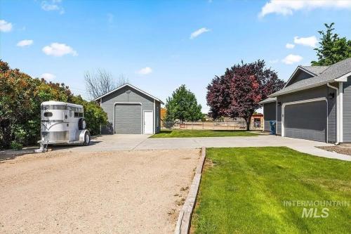 Το κτήριο όπου στεγάζεται  η παραθεριστική κατοικία