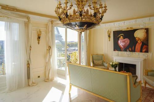 Imagen de la galería de Luxury apartment next to Eiffel Tower in the center of Paris, en Lanthenay