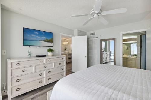 Ένα ή περισσότερα κρεβάτια σε δωμάτιο στο Ocean Walk 506