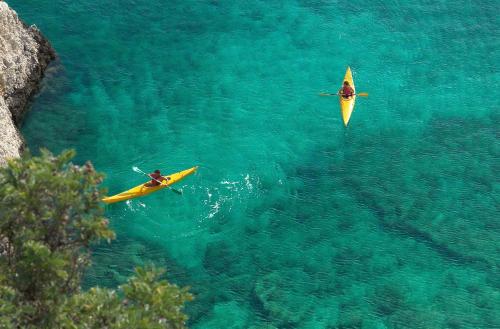 Un paisaje natural cerca del parque de vacaciones