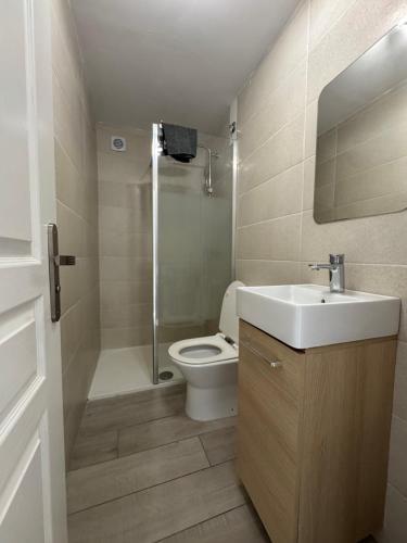 Ένα μπάνιο στο Modern cozy appartement Empuriabrava