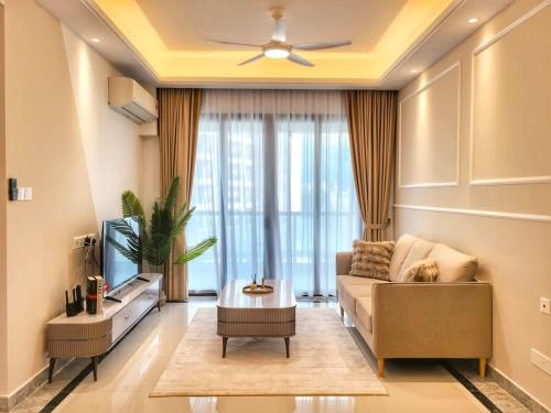 Χώρος καθιστικού στο R&F Princess Cove 2BR Singapore CIQ Malls Nearby