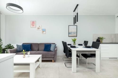 Unique Apartments in Kołobrzeg with Parking, Sauna and Gym by Noclegi Renters