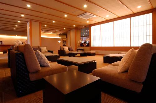 Posezení v ubytování 天空海遊の宿 末広