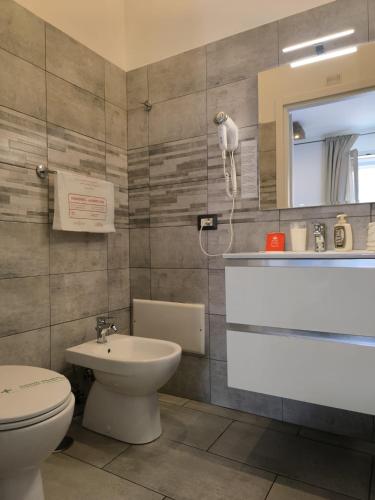 Castel Sant' Angelo Suites - Vatican - City center - Direct bus stop to and from Fiumicino Apt