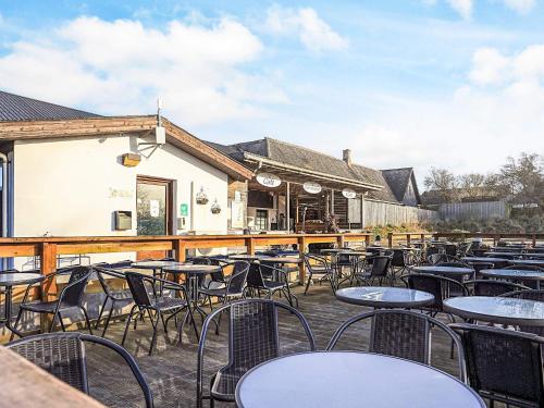 Εστιατόριο ή άλλο μέρος για φαγητό στο 3 person holiday park home in Gørlev