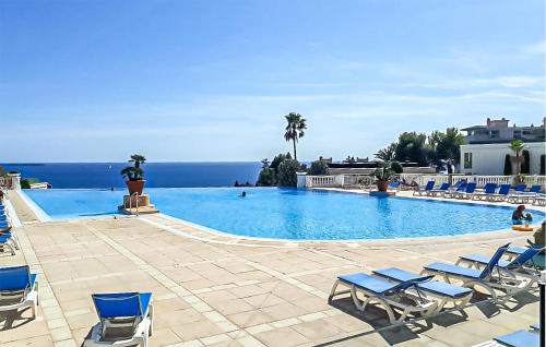 Amazing Apartment In Cannes With House Sea View