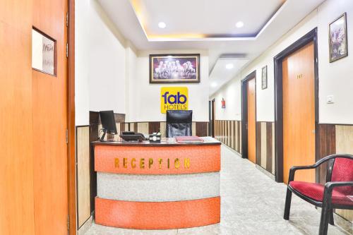 Μια τηλεόραση ή/και κέντρο ψυχαγωγίας στο FabHotel Regal Inn Indira Nagar