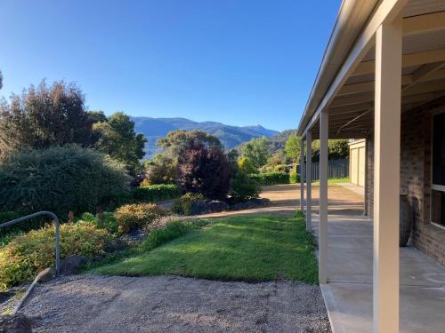 En generel udsigt til bjerge eller udsigt til bjerge taget fra feriehuset