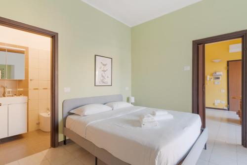 GuestHost - Alla Piccola Bicocca Comfy Flat