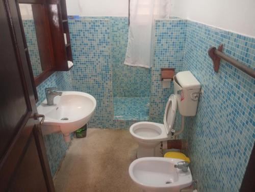 Et badeværelse på Casuarina Beach House, Malindi