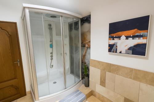 Ένα μπάνιο στο Sleeps 4 - Old Farmhouse - Near Pendle Hill