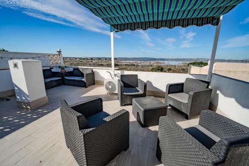 Spacious 3-Bed Apartment with Stunning Lake Views