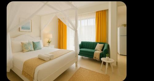 Postel nebo postele na pokoji v ubytování Bensa Homes