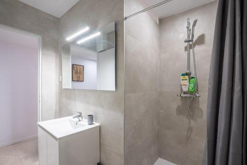 Modern apartment in Toulouse with 2 bedrooms photo 13