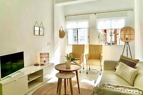Encantador y Luminoso - Apartamento en Málaga Centro