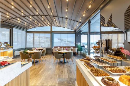 Jídlo v hotelu nebo okolí