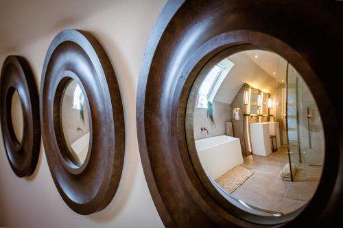 Ένα μπάνιο στο The Shore House