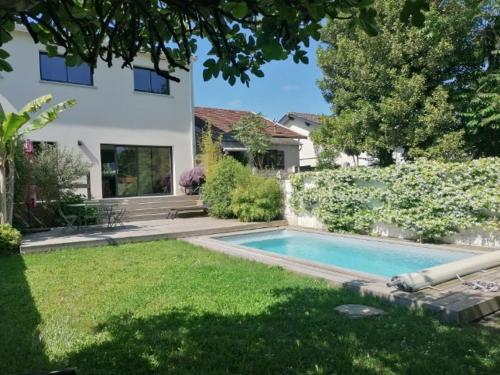 Maison de famille à Bordeaux - Piscine chauffée