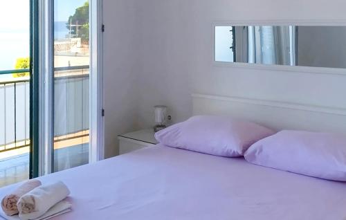 Gorgeous Apartment In Podgora With Wifi