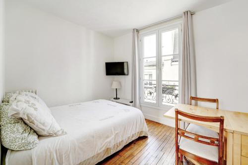 Tour Eiffel - Rue Cler