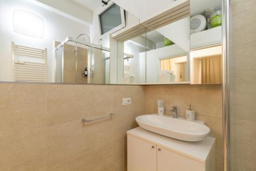Modern and cozy apt in Darsena area